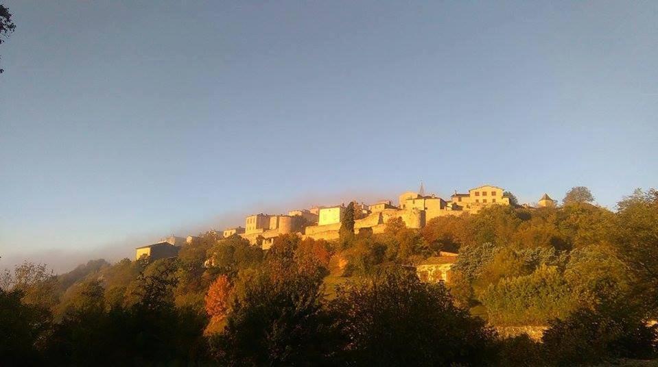 Seuls En Pleine Nature - Gite La Cote Blanche Puygaillard-de-Quercy Esterno foto