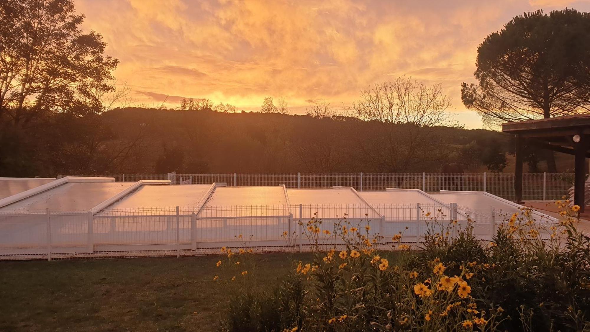 Seuls En Pleine Nature - Gite La Cote Blanche Puygaillard-de-Quercy Esterno foto